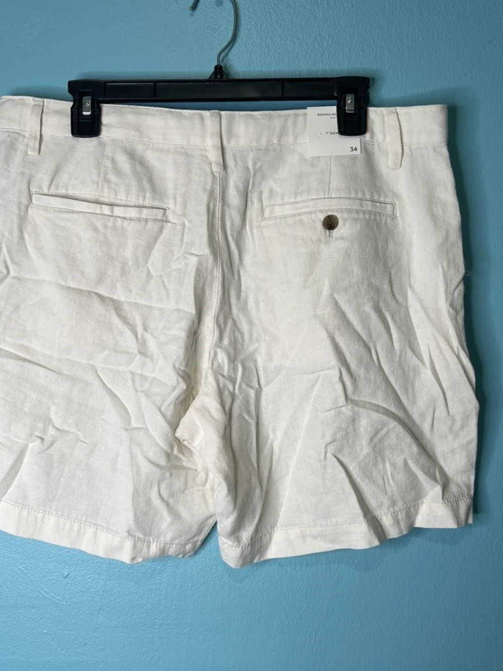 Banana Republic Men's Cream Flat-Front Casual Shorts